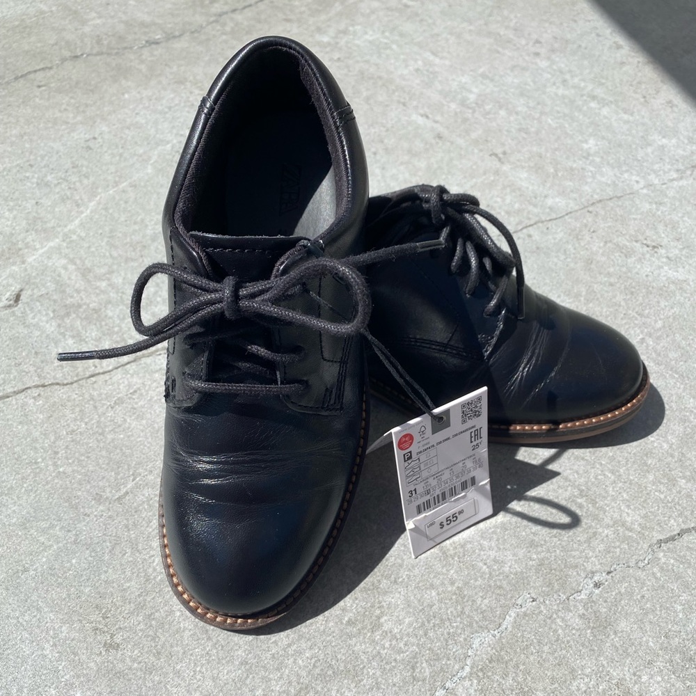 Zara Kids Size 13½ (7.7 INCHES) LEATHER Dress SHOES
BLACK